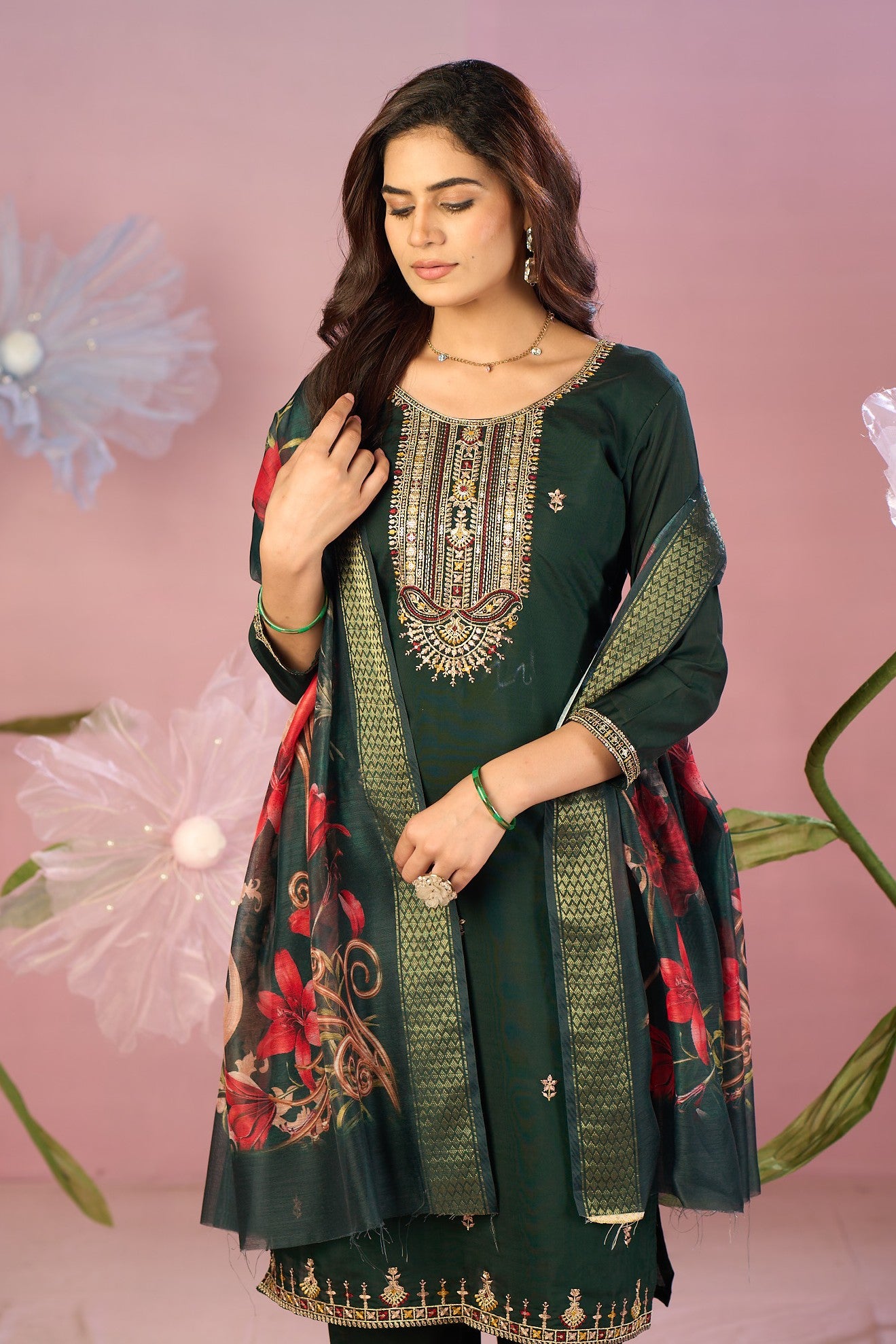 Green Silk Kurta Set with Zari Embroidery & Designer Floral Dupatta
