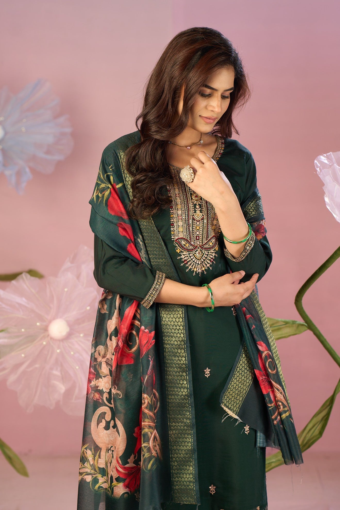 Green Silk Kurta Set with Zari Embroidery & Designer Floral Dupatta